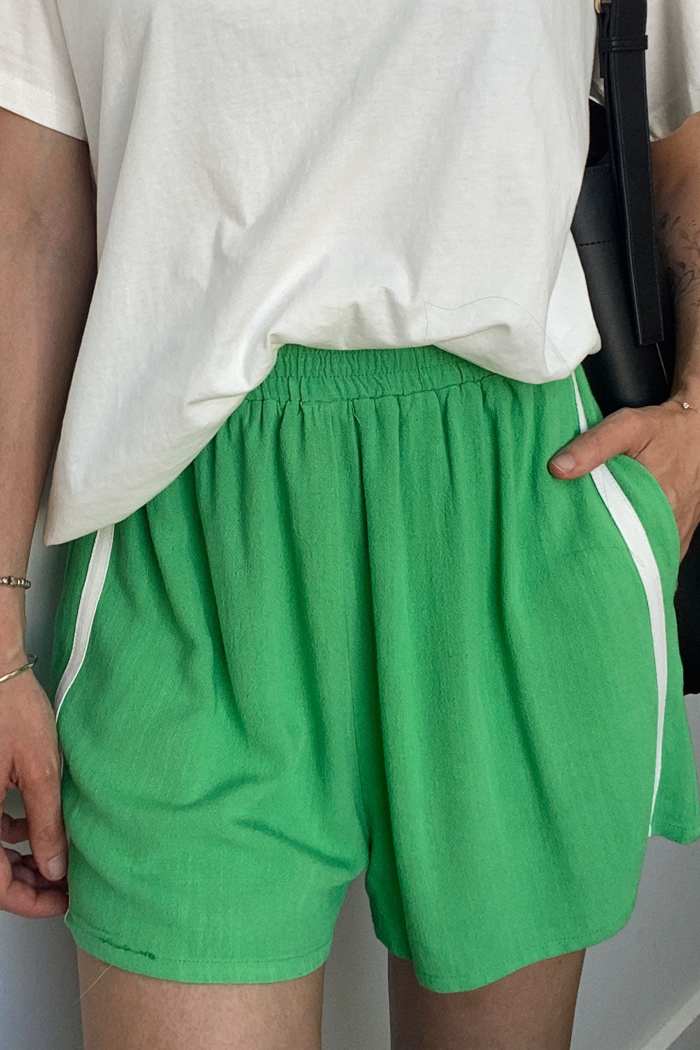 Courtney Dame Shorts i Hør – Sommerlige og Luftige Shorts med Elastisk Talje og Løs Pasform