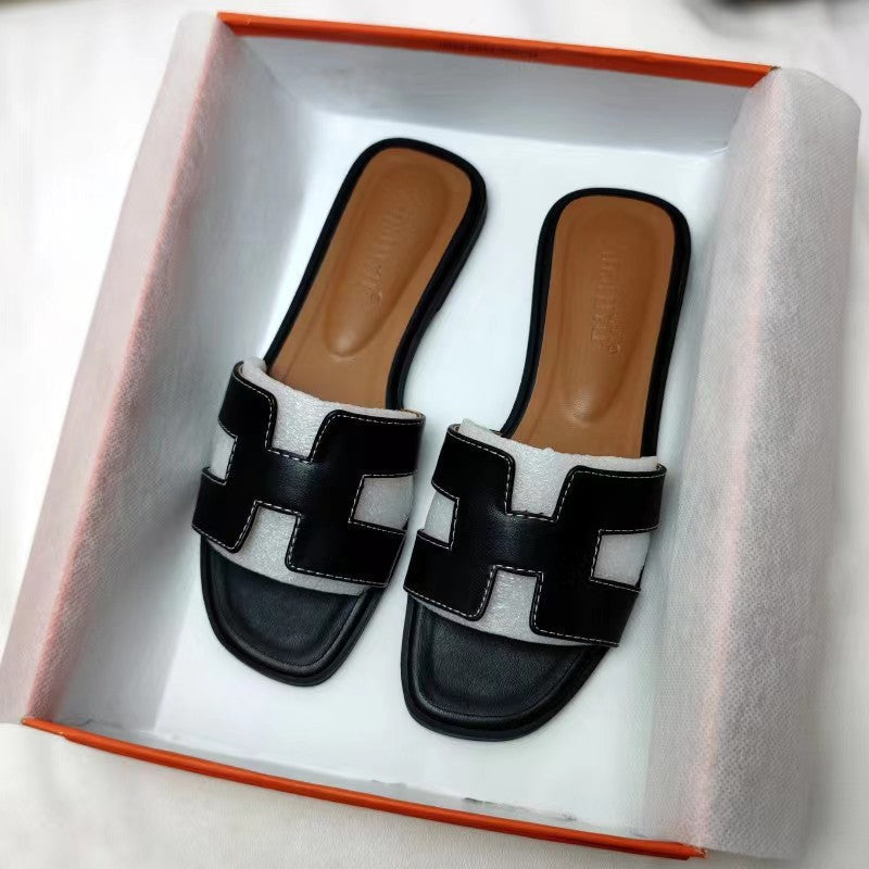 Elisa Damesandaler – Elegante Slip-Ons med Udskæringer og Komfortabel Polstring