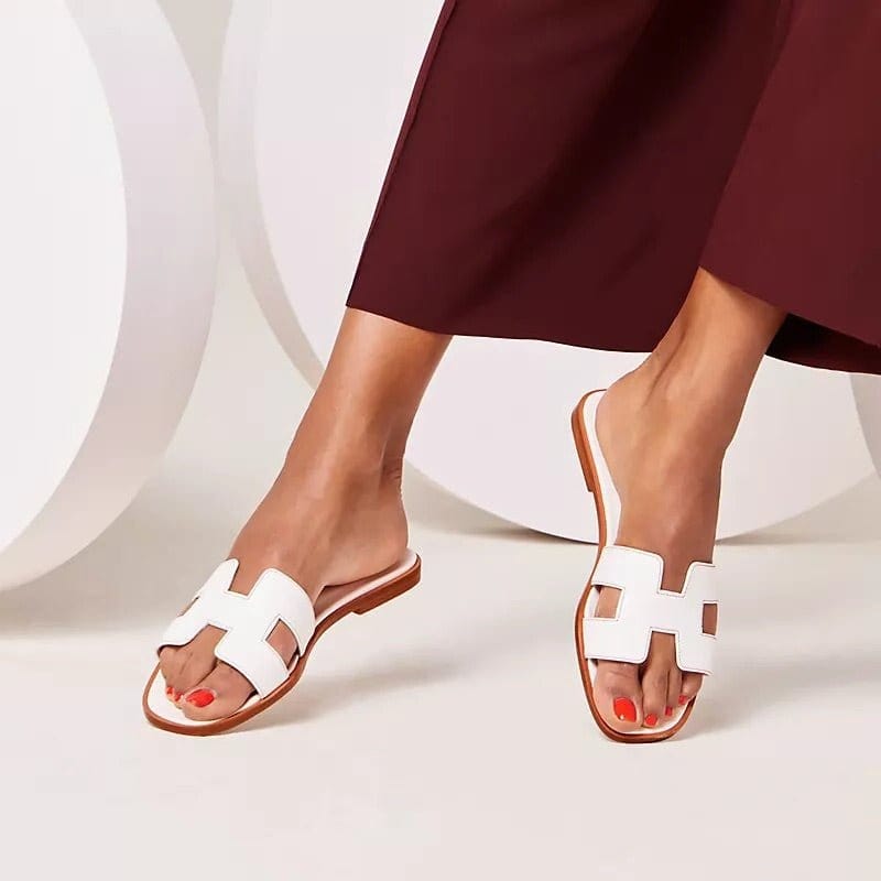 Elisa Damesandaler – Elegante Slip-Ons med Udskæringer og Komfortabel Polstring