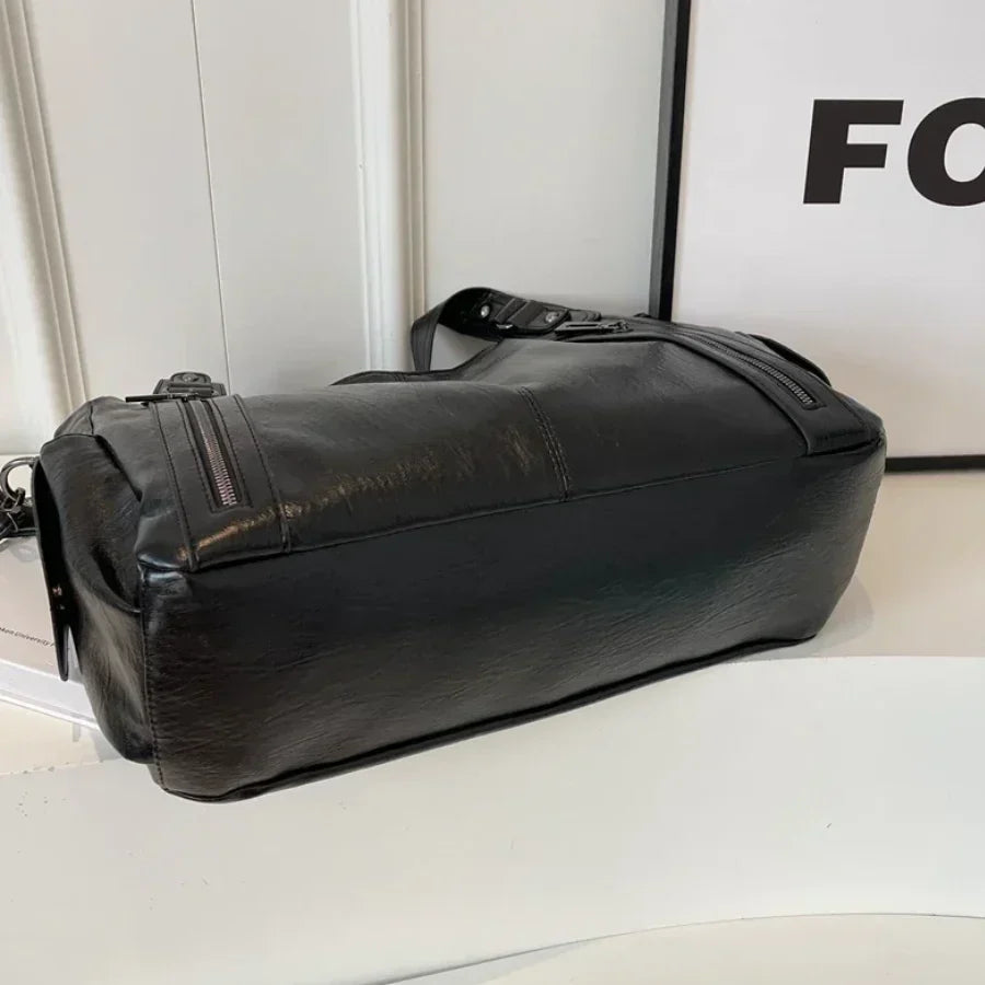 Dakota Dame Crossbody Taske – Elegant Lædertaske med Justerbar Rem & Rummeligt Design