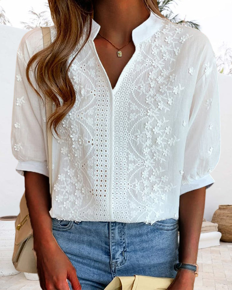 Amélie Damebluse – Top med V-udskæring, Puffærmer, Blandet Bomuld & Patchworkdetaljer
