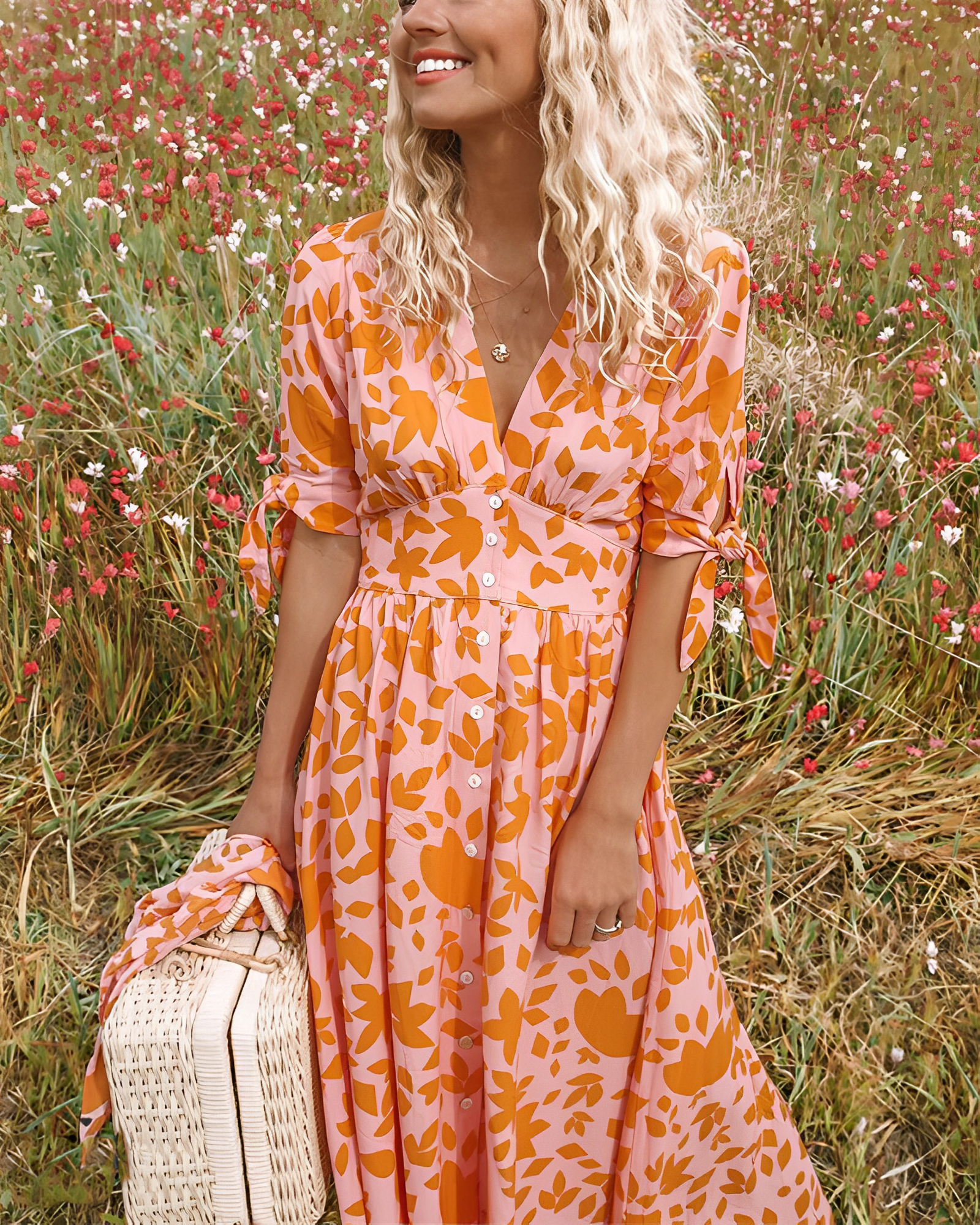 Gigi Kjole til Kvinder – Elegant Orange Kjole i Luksuriøst Stof med Flatterende Pasform og Tidløst Design