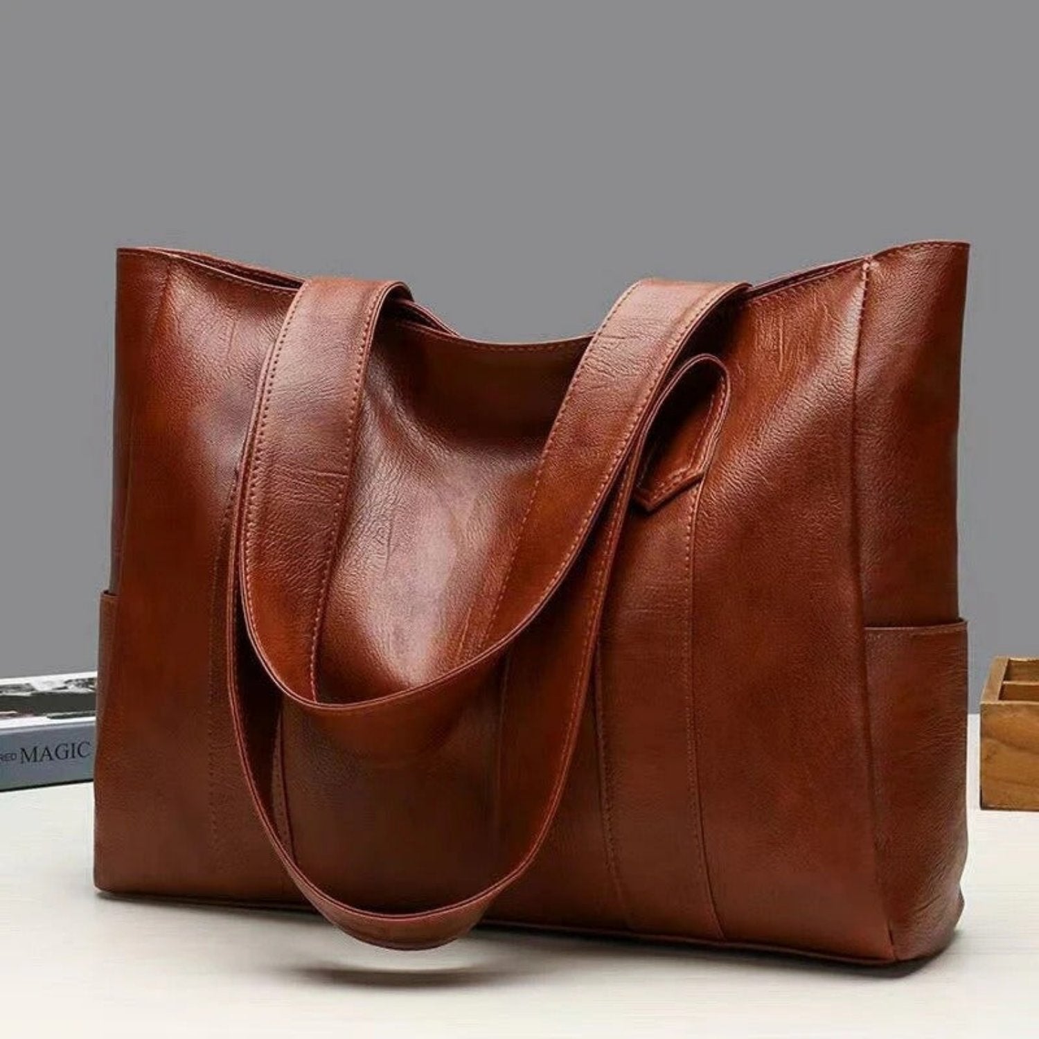 Aira Vintage Skuldertaske i Læder – Klassisk Elegance & Praktisk Funktion