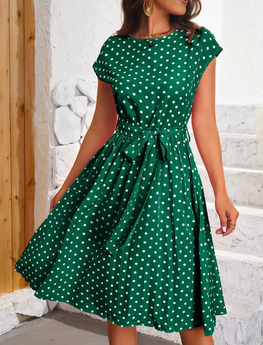 Thea Sommerkjole til Kvinder – Vintage Prikket Kjole med Let Snit & Tidløs Elegance