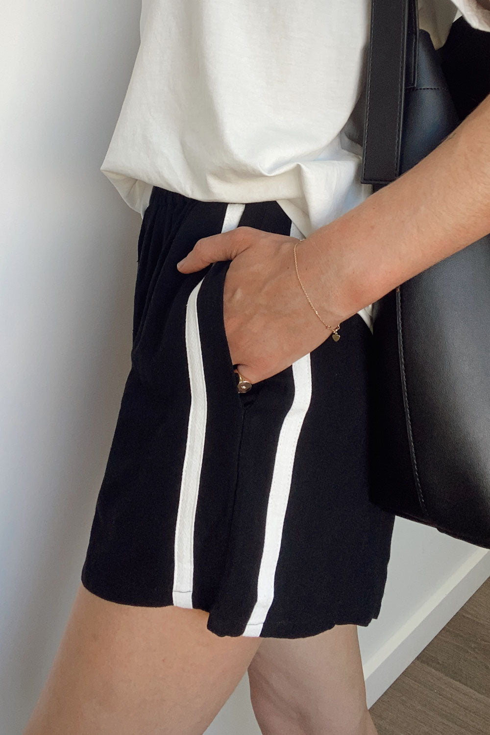 Courtney Dame Shorts i Hør – Sommerlige og Luftige Shorts med Elastisk Talje og Løs Pasform