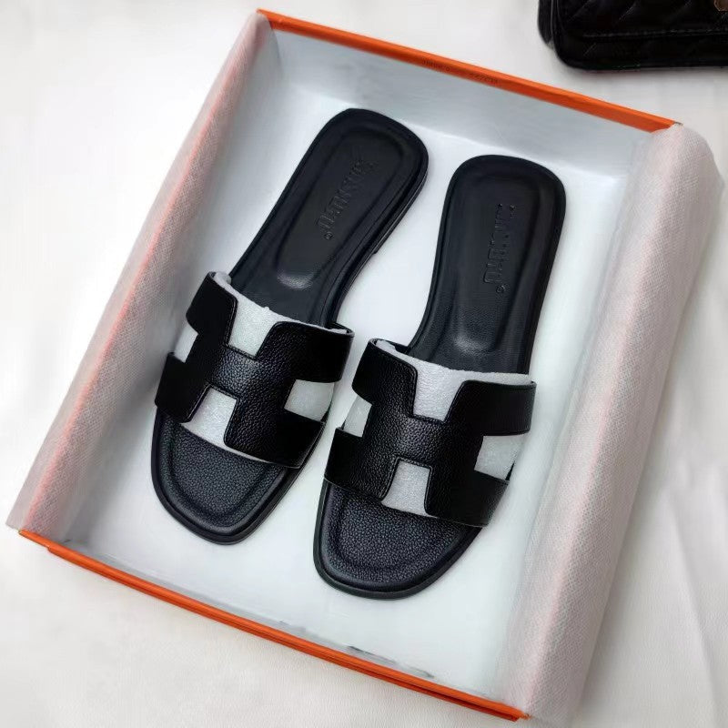 Elisa Damesandaler – Elegante Slip-Ons med Udskæringer og Komfortabel Polstring