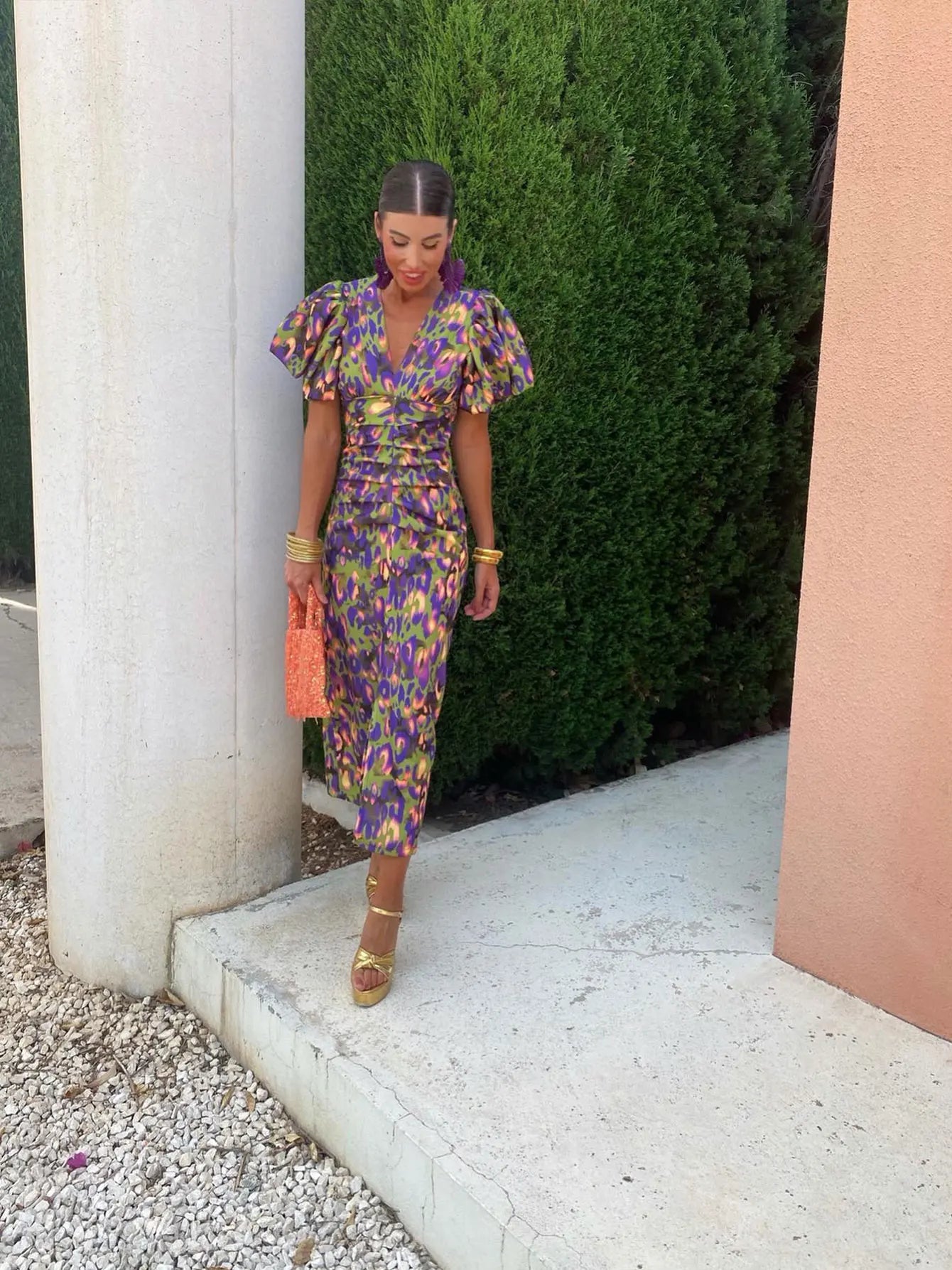Gwen Kjole Dame – Modigt Design & Livlige Farver til en Chic Sommerstil